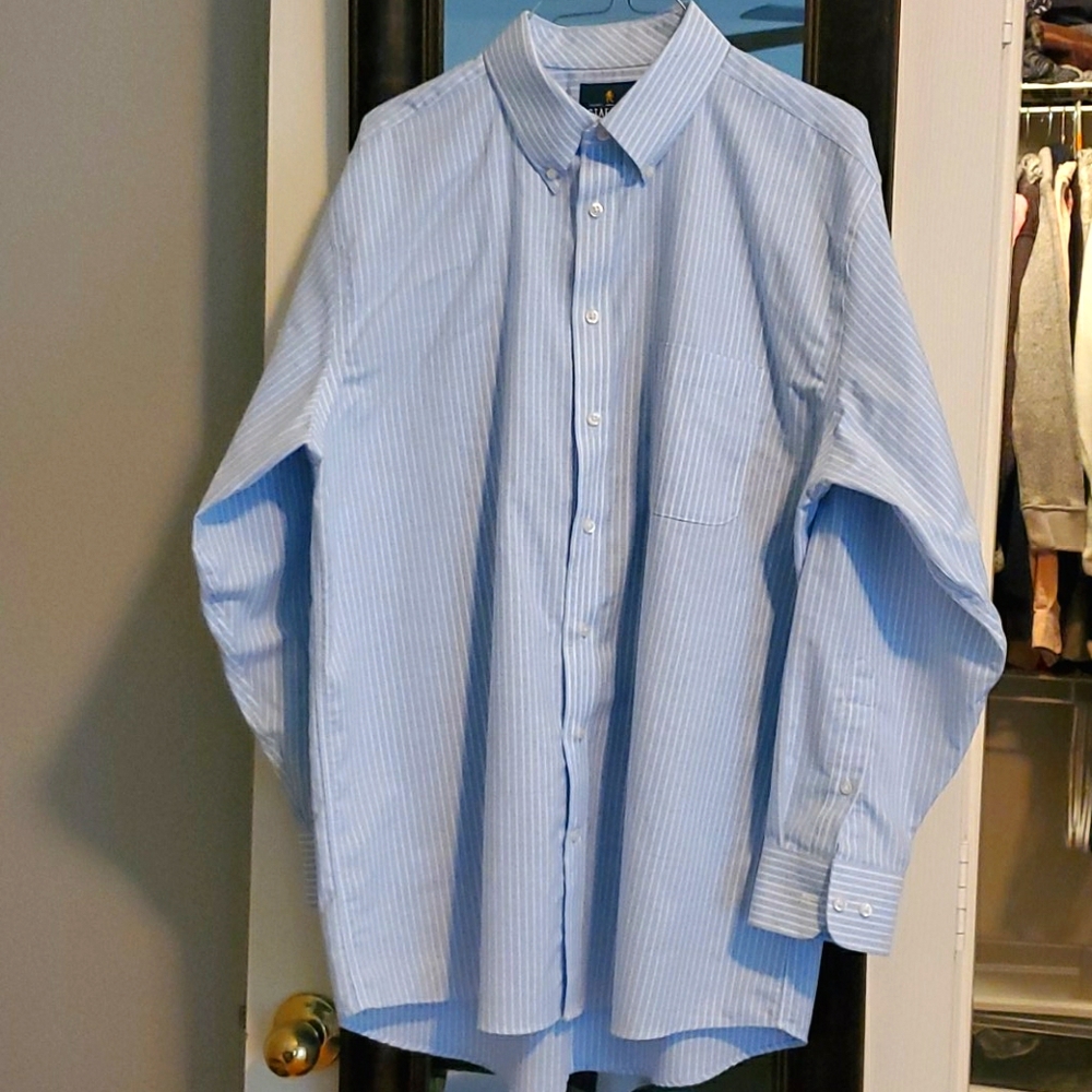 Men's Button-Collar Long Sleeve Oxford Shirt